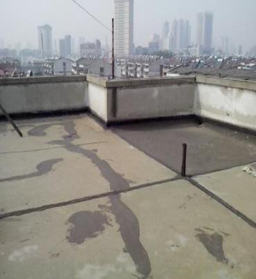 平乐漏水维修 楼顶漏水是什么原因，楼顶漏水维修方法是什么?